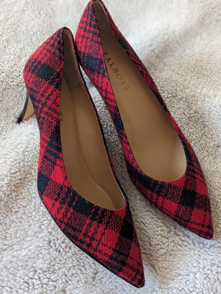 Womens size (7 M )Talbots black & red plaid heels pumps shoes  holidays new