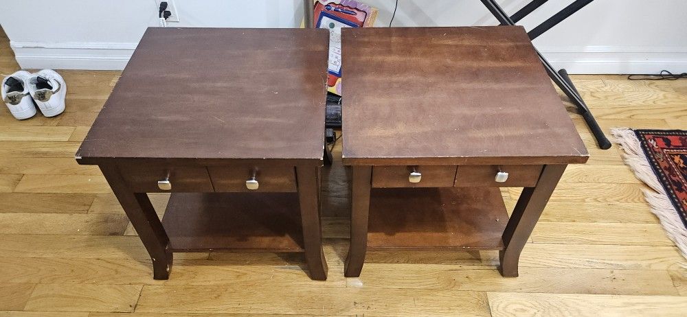 2 Nightstands 
