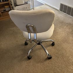 Office Desk Chair (no arm)