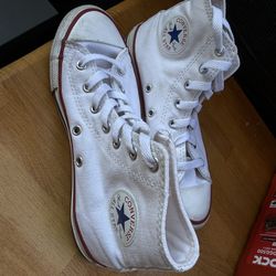 Converse shoes size 3Y