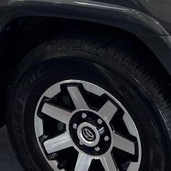 Toyota 4Runner 2023 OEM Rims  (like New)