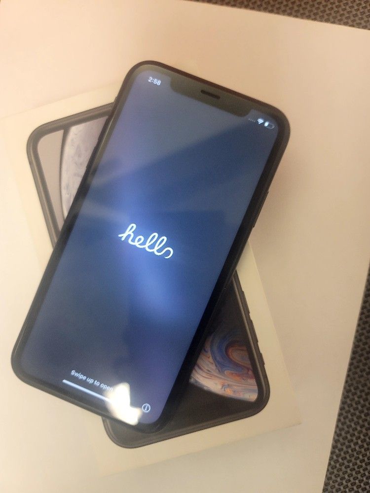 Unlocked IPhone XR 64GB