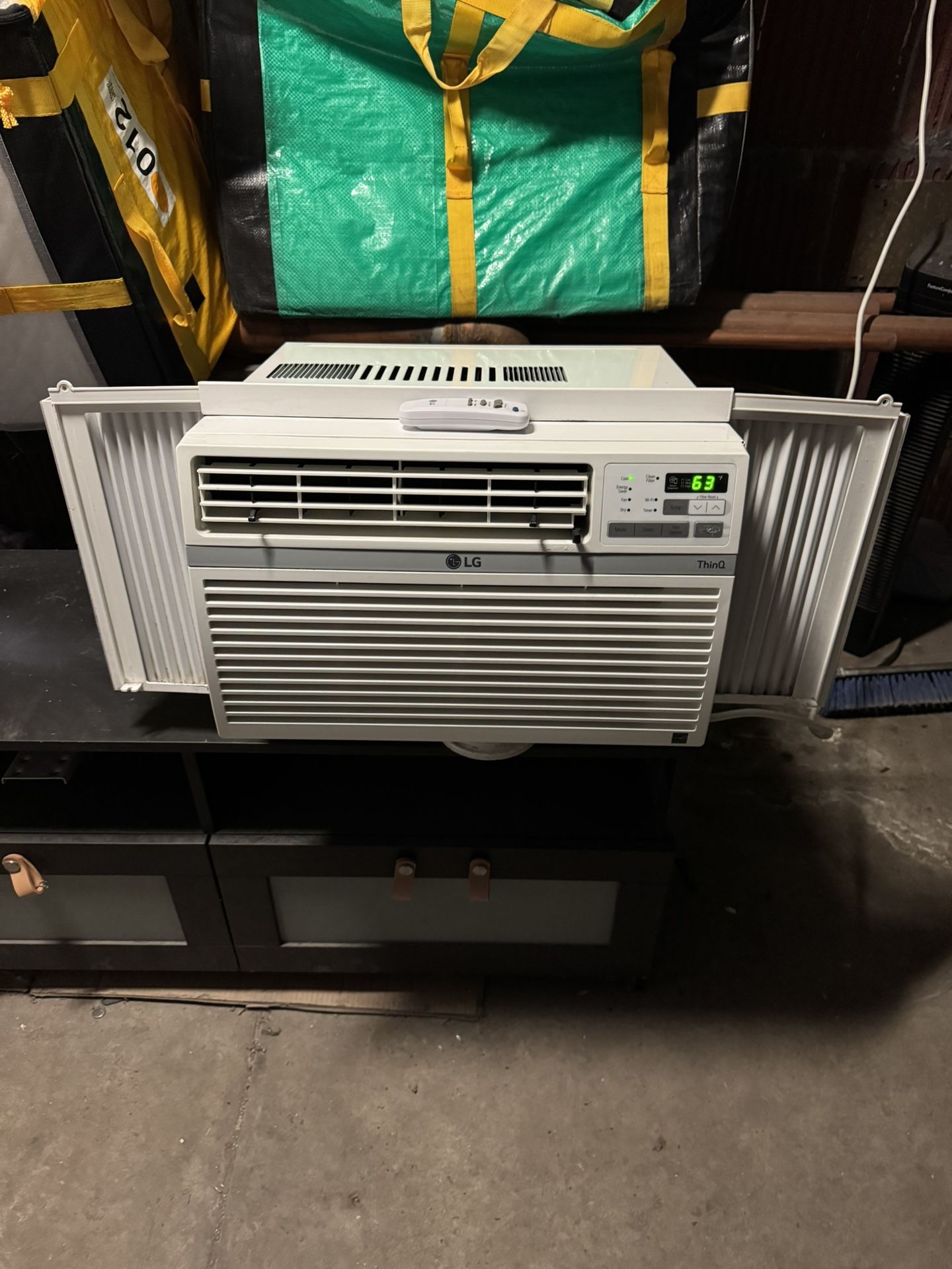 LG 8000 Btu Window Air Conditioner