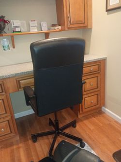 Like new office chair