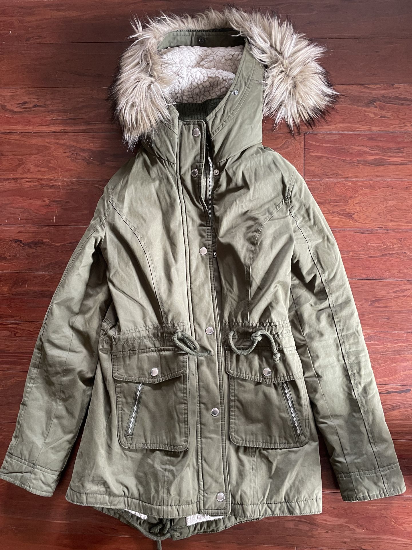 Hollister Green Teddy Lined Parka Jacket With Faux Fur Hood 