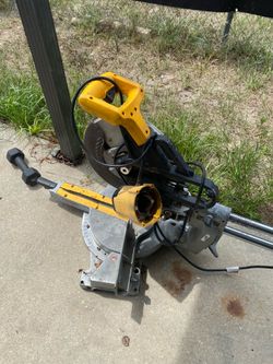 Dewalt double bevel Miter saw