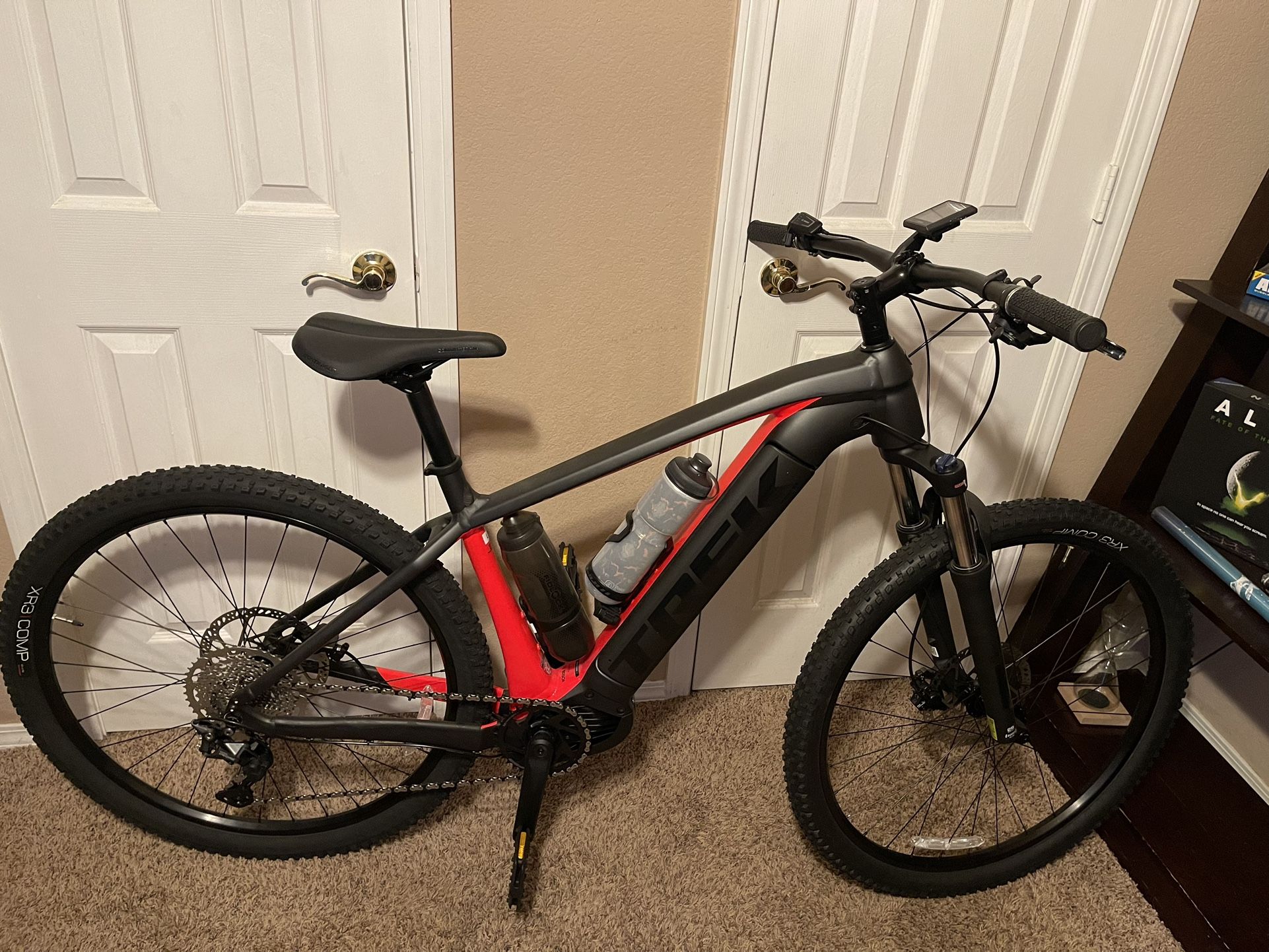 2023 Trek Power Fly 4 