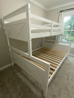 Twin/Full Farmhouse Style Bunkbed