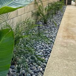 Mexican Beach Pebbles – $10 Bags / $370 Ton