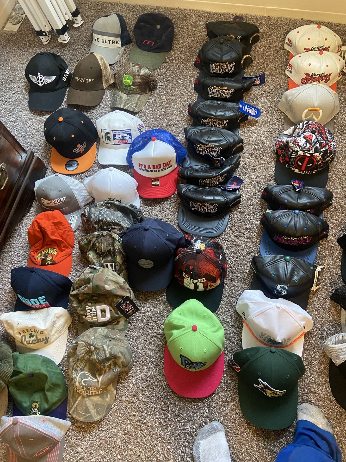 I Have A Lot Of  Hats 15 To 30$