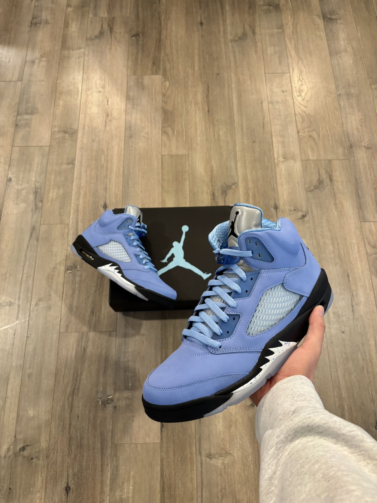 Jordan 5 UNC Size 12m Brand New