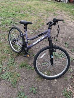 HUFFY WOMEN'S BICYCLE GREAT SHAPE READY TO RIDE SIZE  24