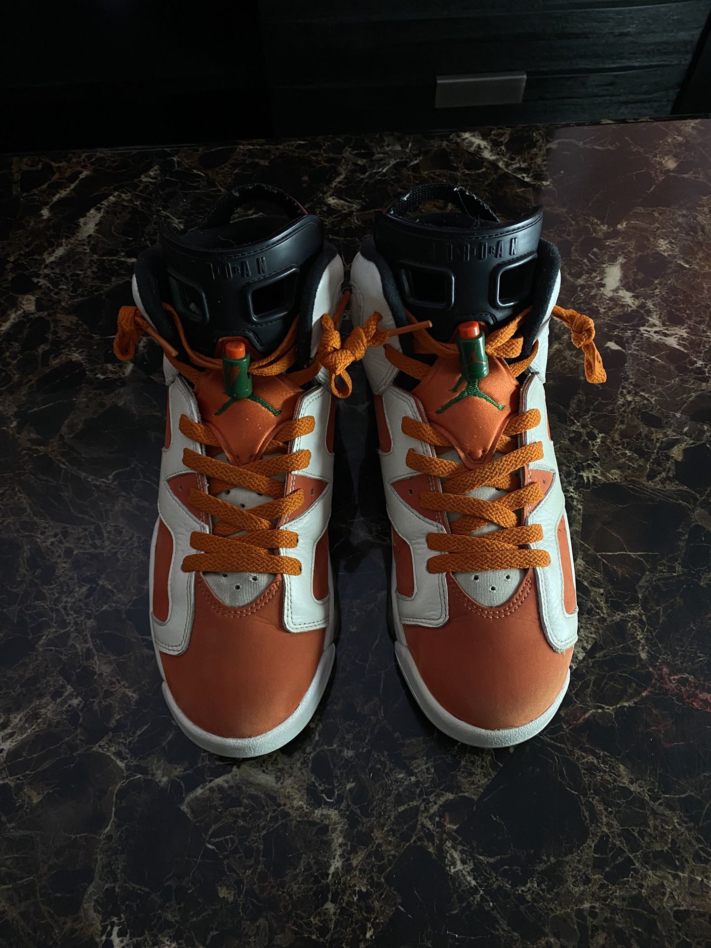 Air Jordan 6 Retro “Gatorade” White Team Orange | Size 6