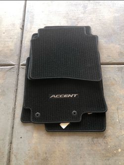 2015 Hyundai Accent Mat Set