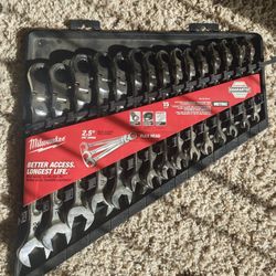Milwaukee Flex Head  Ratching Wrench Combination Set 
