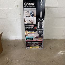 New Shark Rotator Pet Pro Lift-Away ADV Upright Vacuum