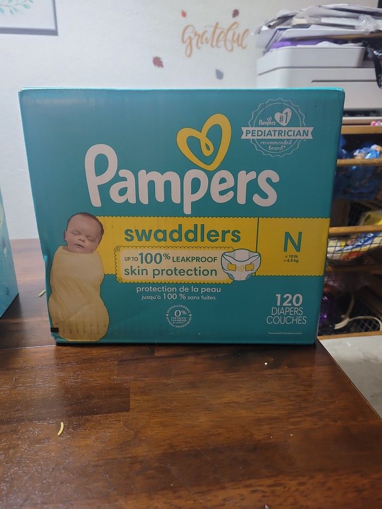 pampers 