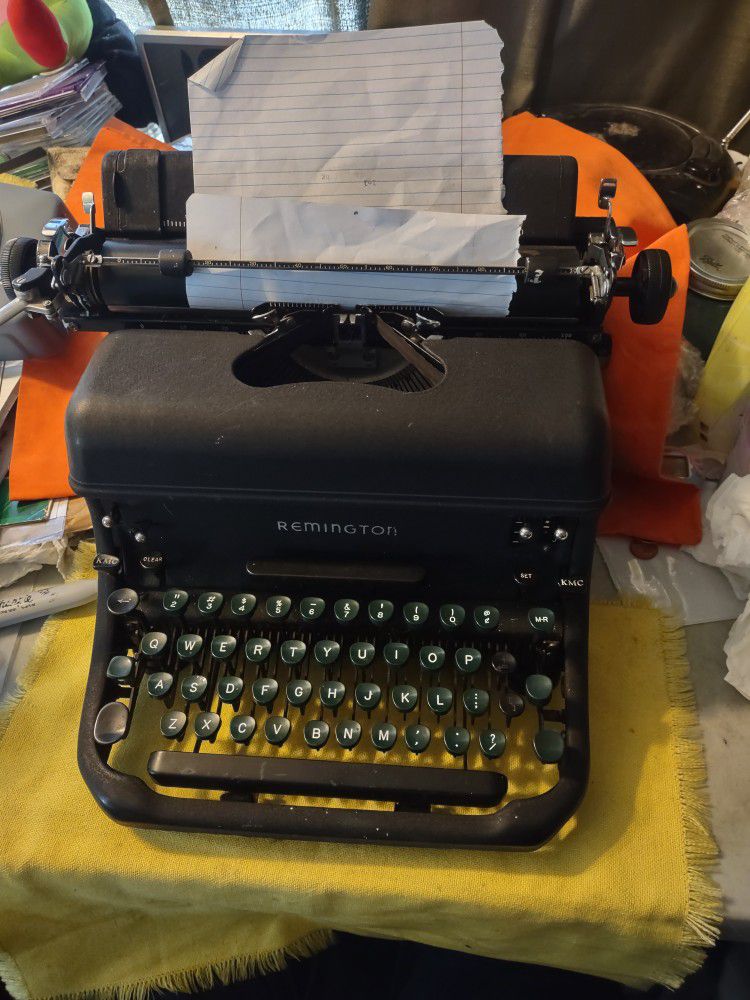 Vintage Rare Collectible Remington Typewriter Read Full Description