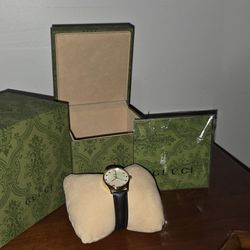 Gucci 126.5 Ladies Watch