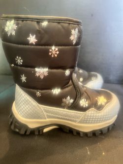 COGA Snowflake Winter Boots Toddler Size 9us/26uk