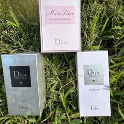 Dior Men’s And Women’s Perfume ‼️