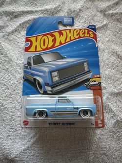 Hot Wheels '83 Chevy Silverado – HW Hot Trucks – Blue/Light Blue –