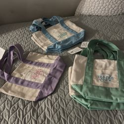 Tote bags