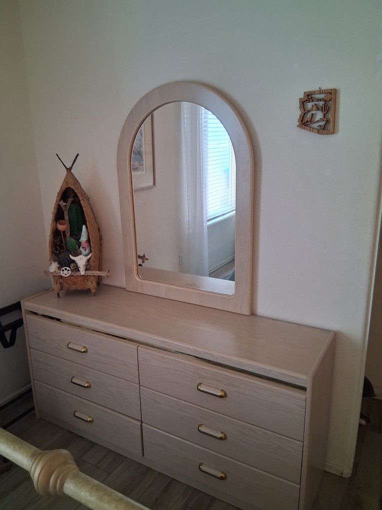 New Beige Dresser With Mirror 6 Drawers