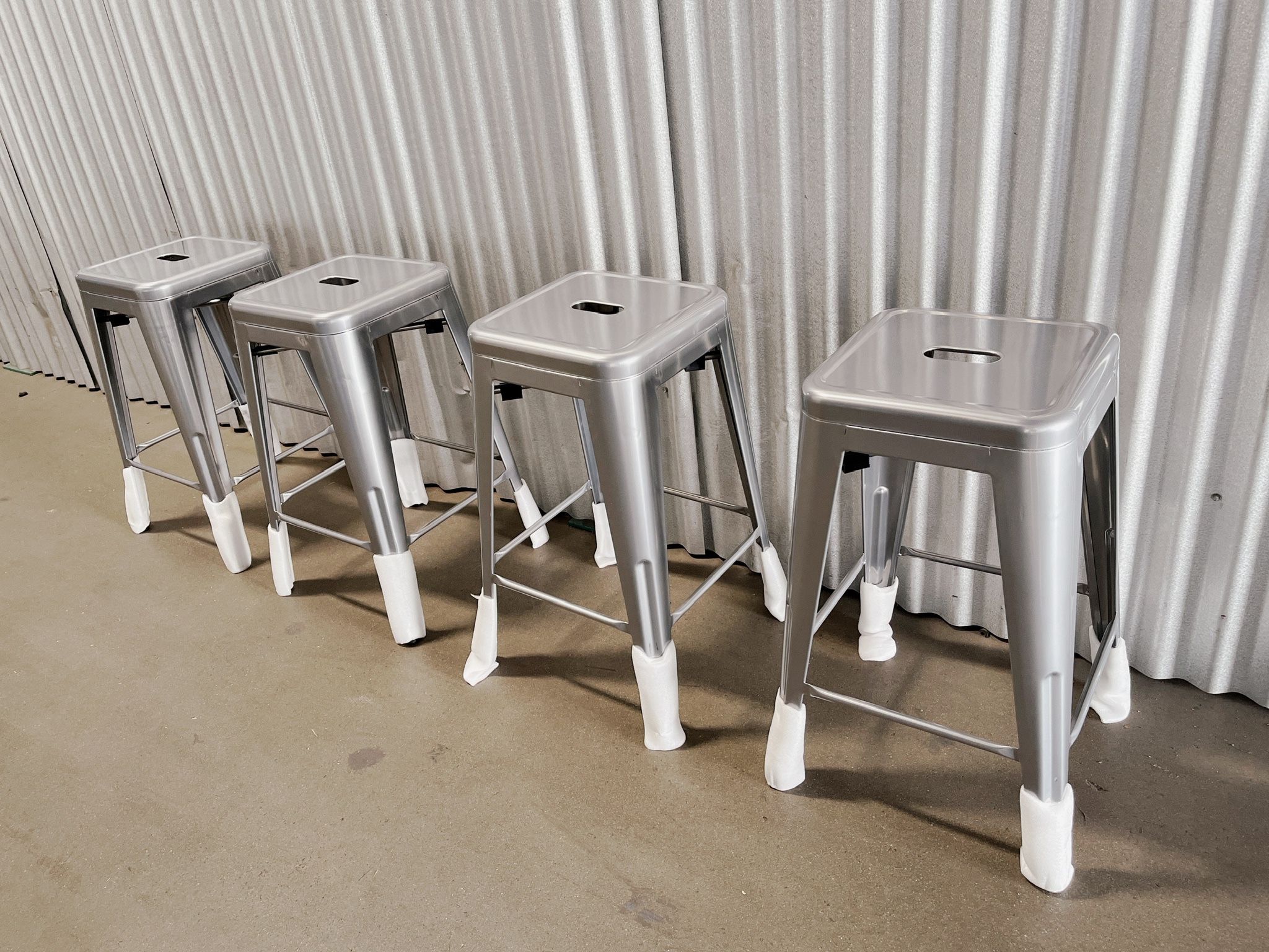 New Indoor and Outdoor Set of 24” Stackable Metal Bar Stool Bar
