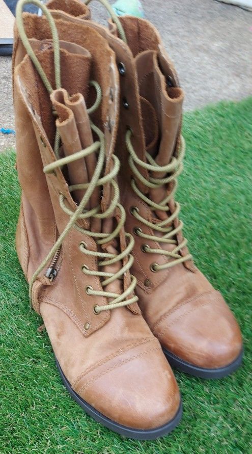 Leather Aldo Ladies Boots Size 5.5