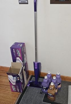 Swiffer Wetjet with many refills