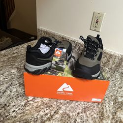 Ozark Trail Men's Stone Low Hiking Shoe/size 7 New
