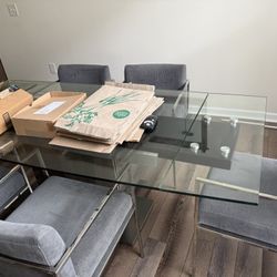 Designer Table  With 6 Chairs Table Can Expand From Both Sides 