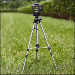 Amazon Basics 60-Inch Lightweight Tripod with Bag
