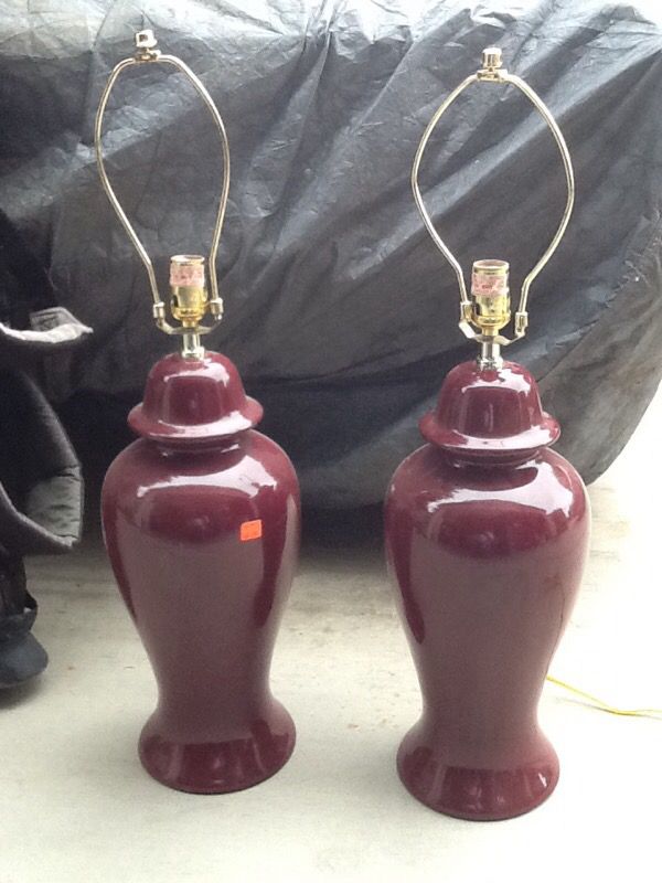 Burgundy lamp set
