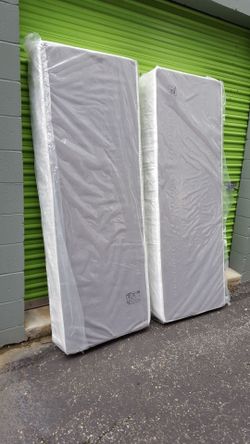 Brand New Split Queen Size Box Spring Set