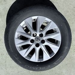 1 2013 Toyota Prius OEM Aluminum Rim & Tire 195/65R15