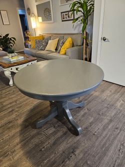 Solid Oak Kitchen Table 42" diameter