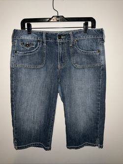 Women’s APT 9 Blue Jeans Shorts - SIZE 10
