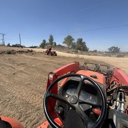 Tractor 