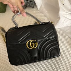 GG