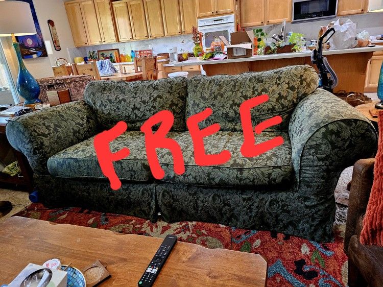 FREE Comfy Couch