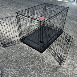 36x22x24in Large Black Metal Double Door Dog Pet Animal Cage Containment Crate! Perfect for dogs 40-70lb. Good Condition! 