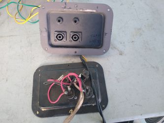 Plates for speakers bass