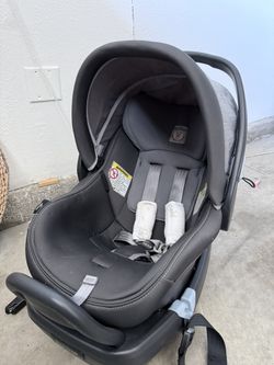 Car seat With 2 Base 