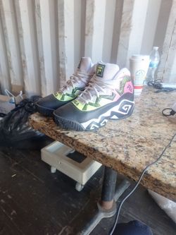 Fila shoes size 10