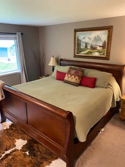 King size sleigh bed