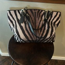 Coach Bag- Great Condition