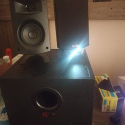 All Black Speakers And Subwoofer 