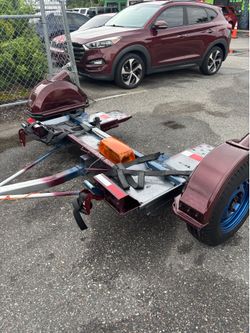 2013 Tow Dolly excellent conditions make an offer
